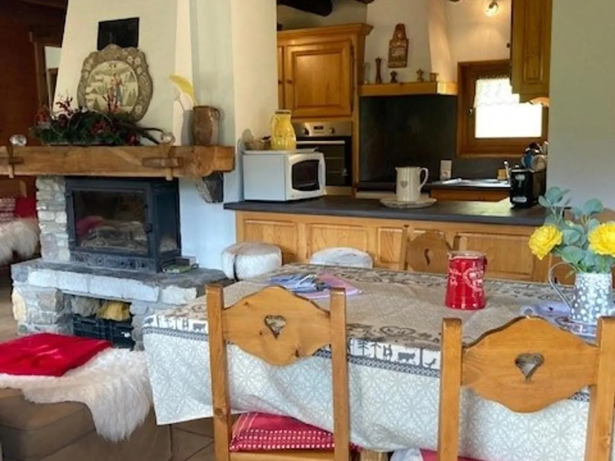 Chalet Aux Gets Avec Wi-Fi, Cheminee, Parking Privatif, Barbecue, Proche Pistes - Fr-1-671-7 Les Gets